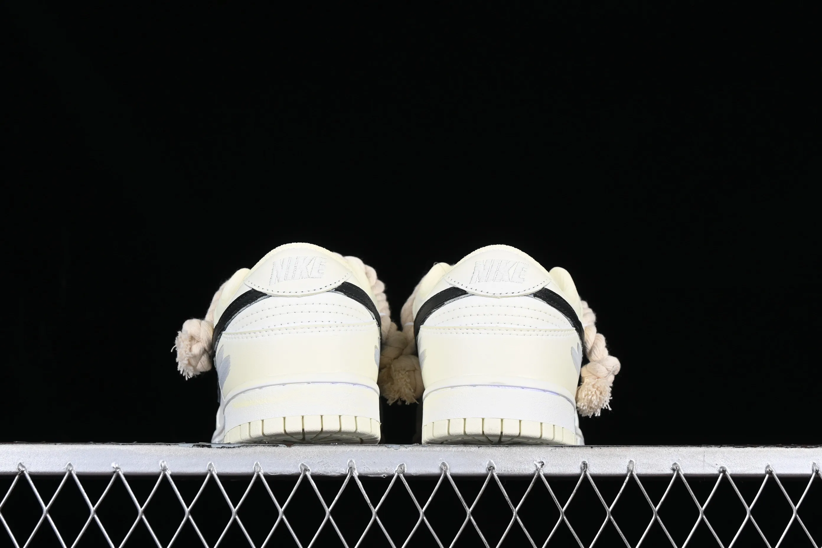 All Categories Nk SB Dunk Series Nk SB Dunk Low Low-top sneakers J version Nk Dunk SB Low Retro High-end customization Desert theme SB low-top sports and leisure sneakers DD1503-121
